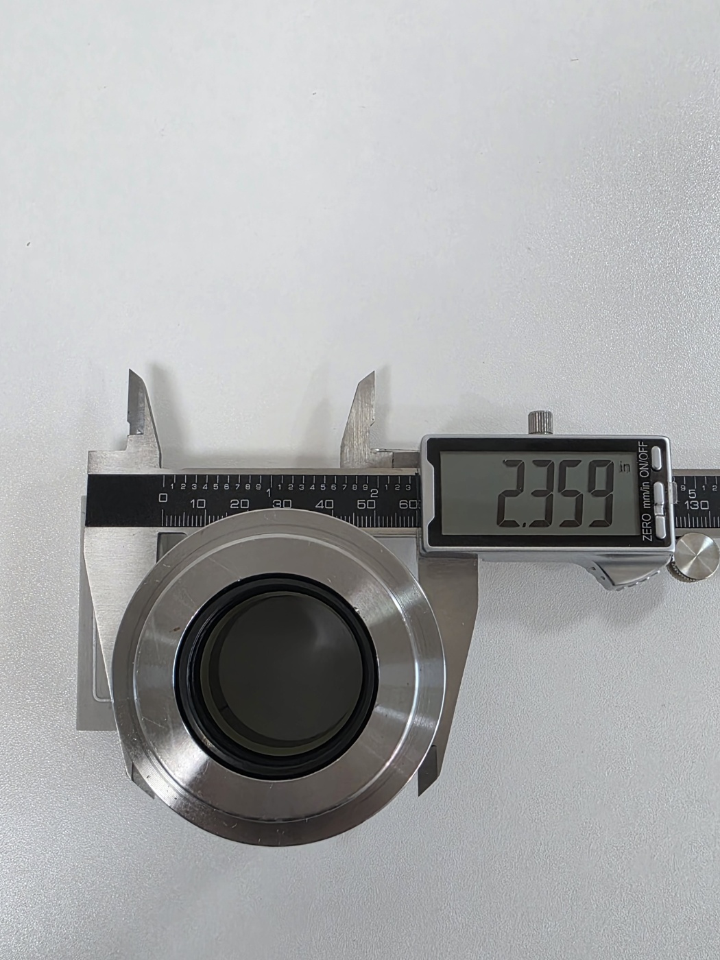 IA60-3565 Cylinder Head / Gland Assembly with Seals - Image 4