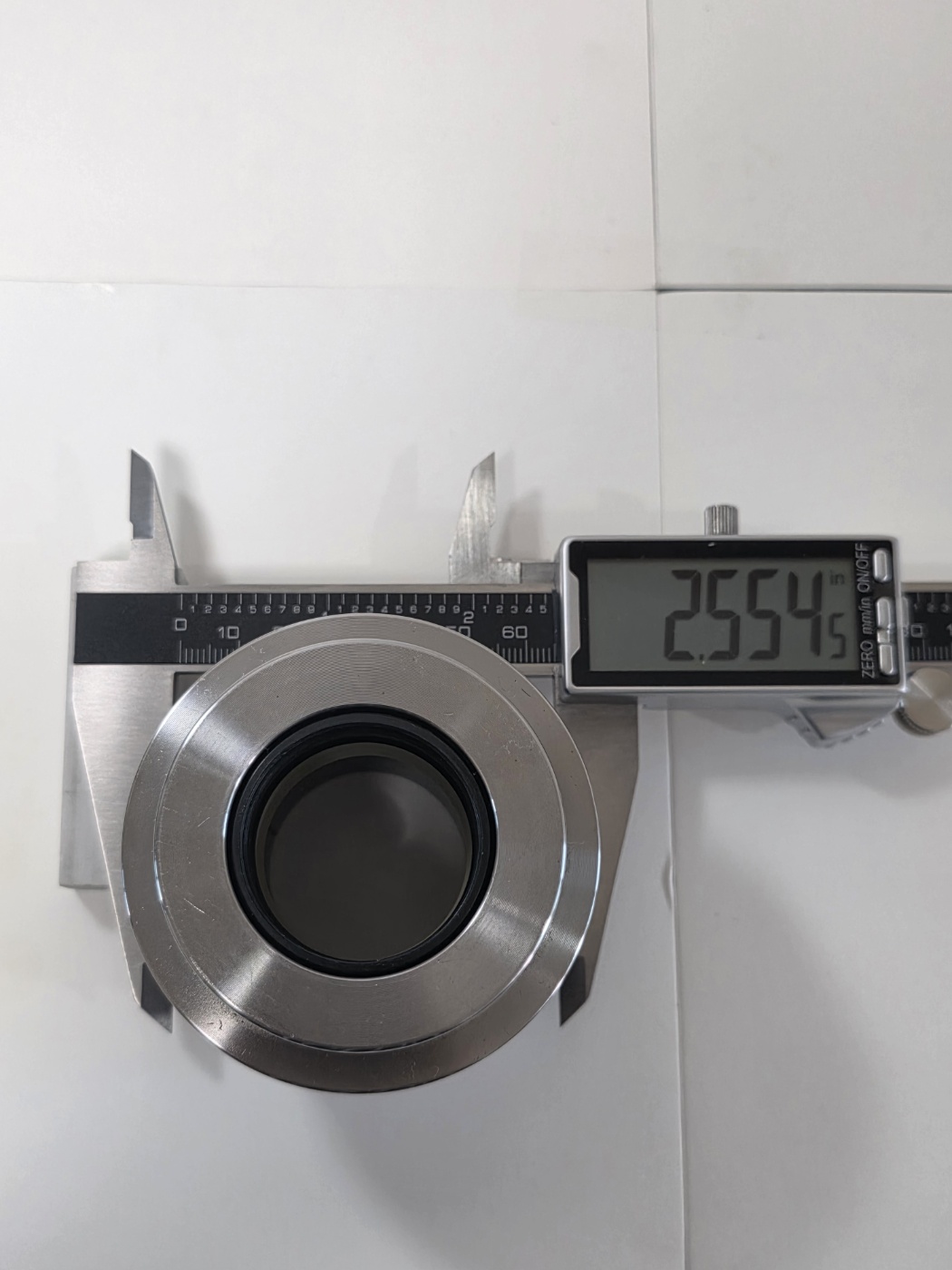 IA65-3560 Cylinder Head / Gland Assembly with Seals - Image 4