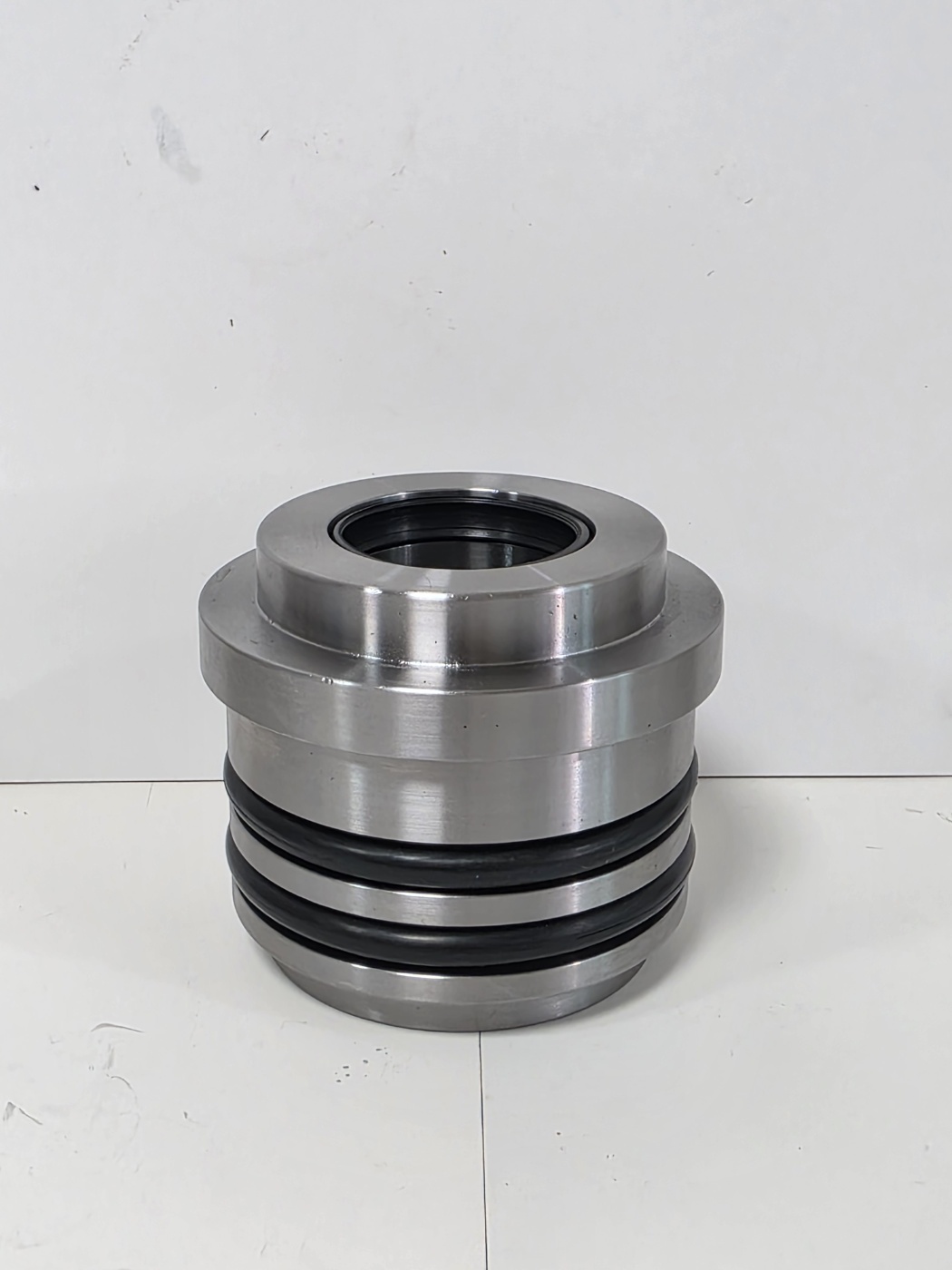 IA70-3565 Cylinder Head / Gland Assembly with Seals