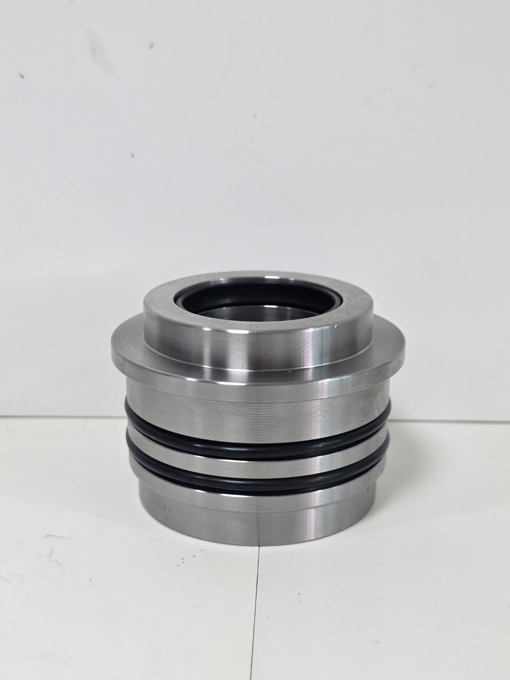 IA70-4055 Cylinder Head / Gland Assembly with Seals